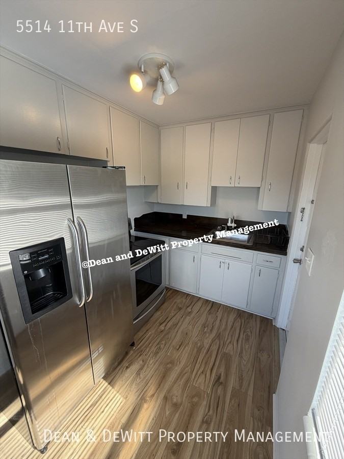 5514 11th Avenue South - Photo 5 of 12