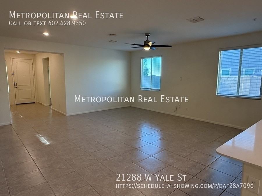 21288 West Yale Street - Photo 3 of 19