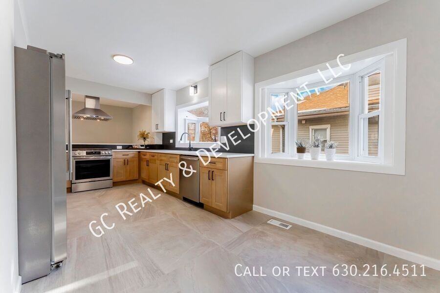 3303 Division Street - Photo 6 of 29