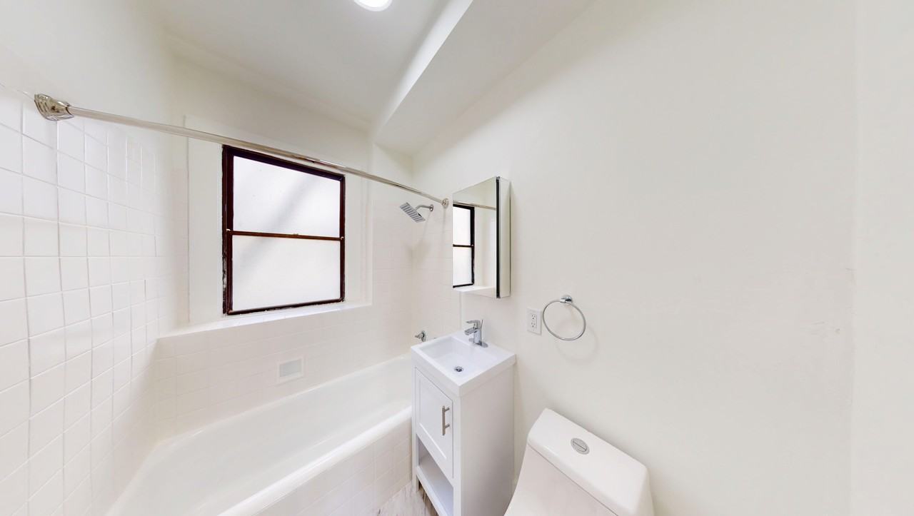 530 Stockton Street - Photo 7 of 50