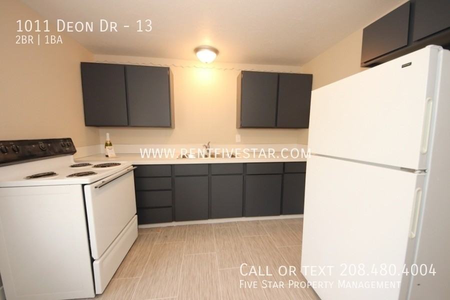 1011 Deon Drive #13 - Photo 5 of 10