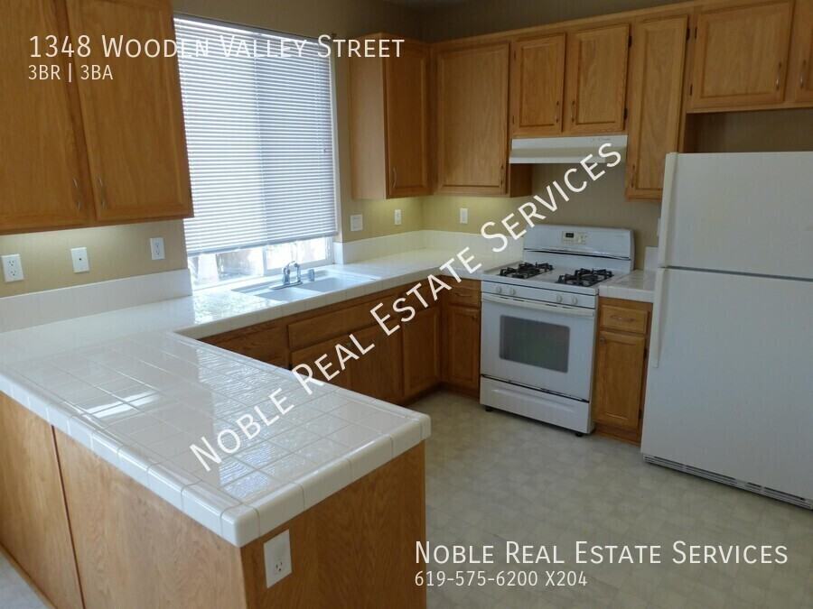 1348 Wooden Valley Street - Photo 2 of 12