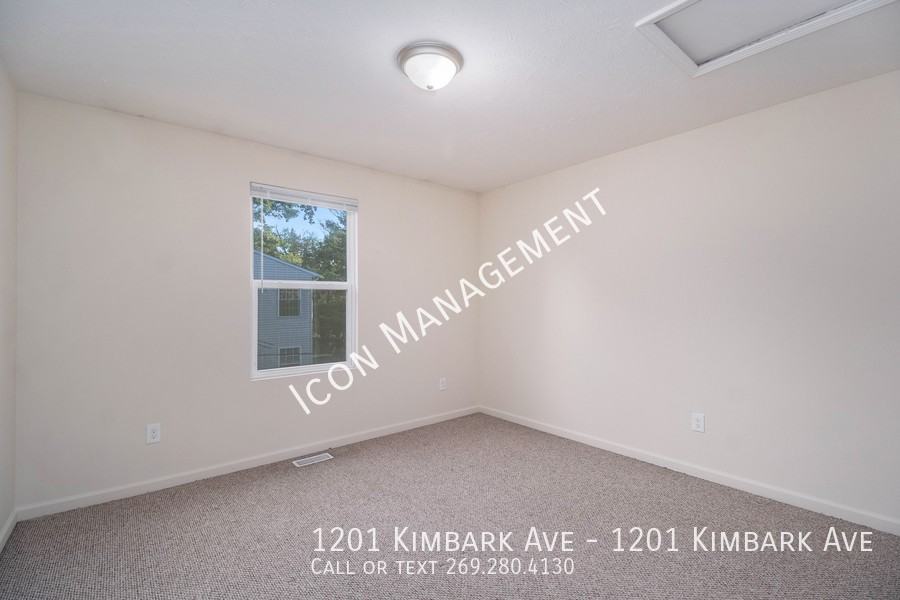 1201 Kimbark Avenue - Photo 5 of 21