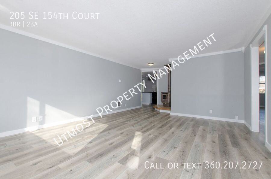 205 Southeast 154th Court - Photo 5 of 12