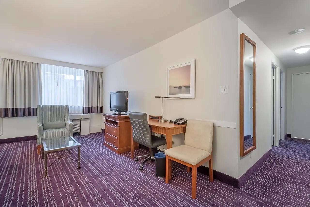 2170 Avenue Lincoln - Photo 4 of 13