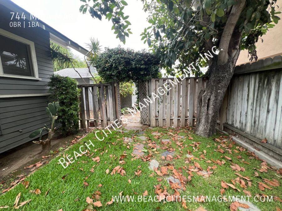 744 Mira Mar Ave - Photo 2 of 32