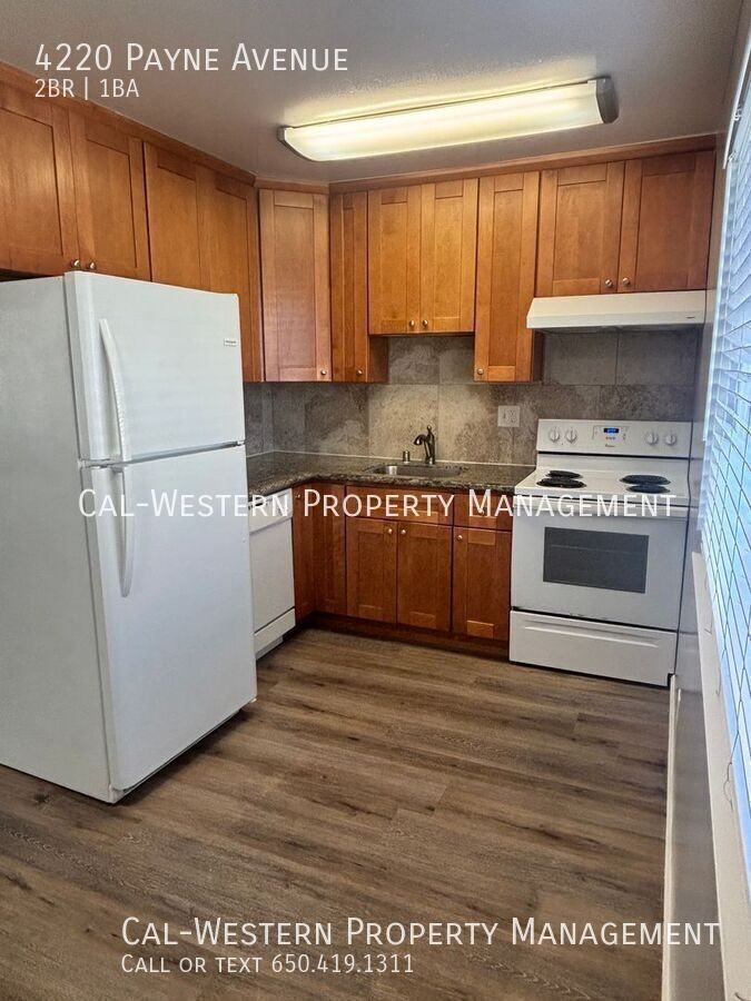 4220 Payne Ave - Photo 3 of 5