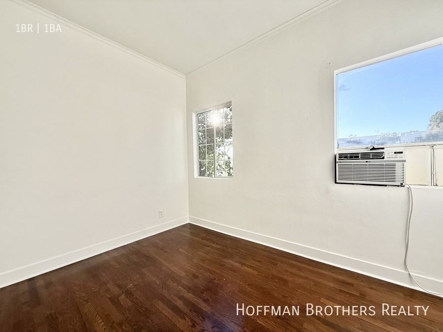 5447 Harold Way #8A - Photo 3 of 9