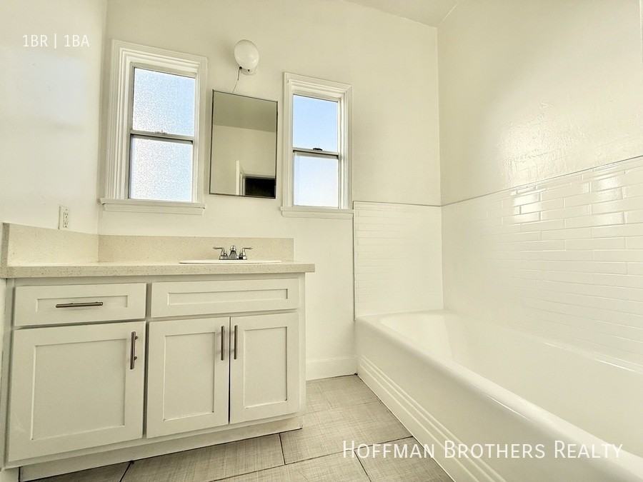 5447 Harold Way #8A - Photo 7 of 9