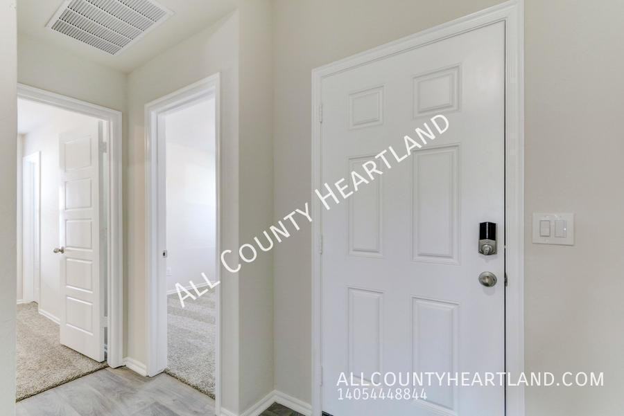 3425 Molly Drive - Photo 3 of 28