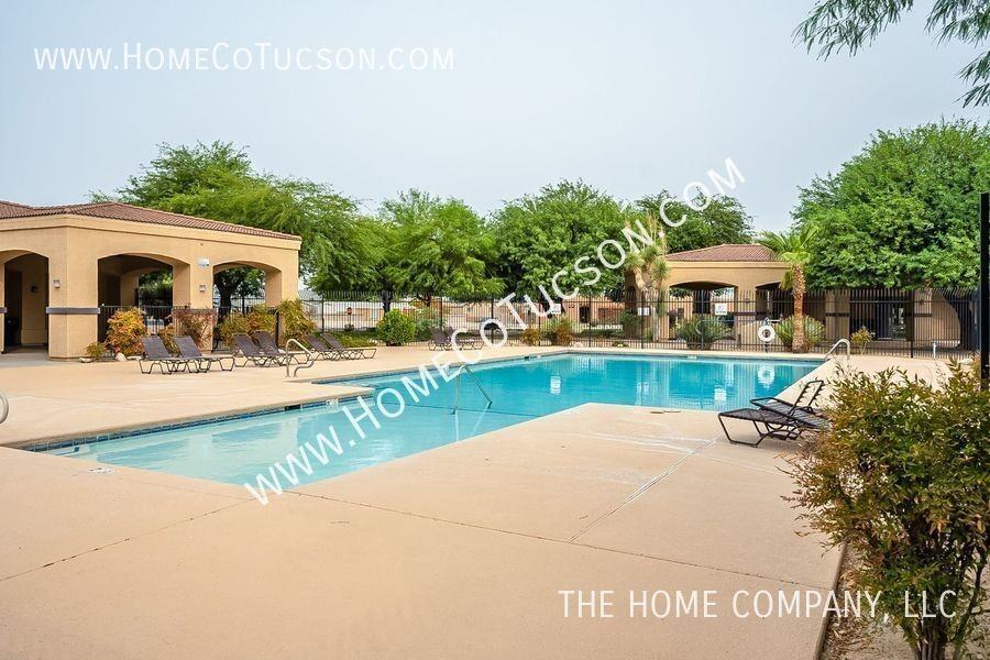 6645 E Gehrig Ln - Photo 6 of 50