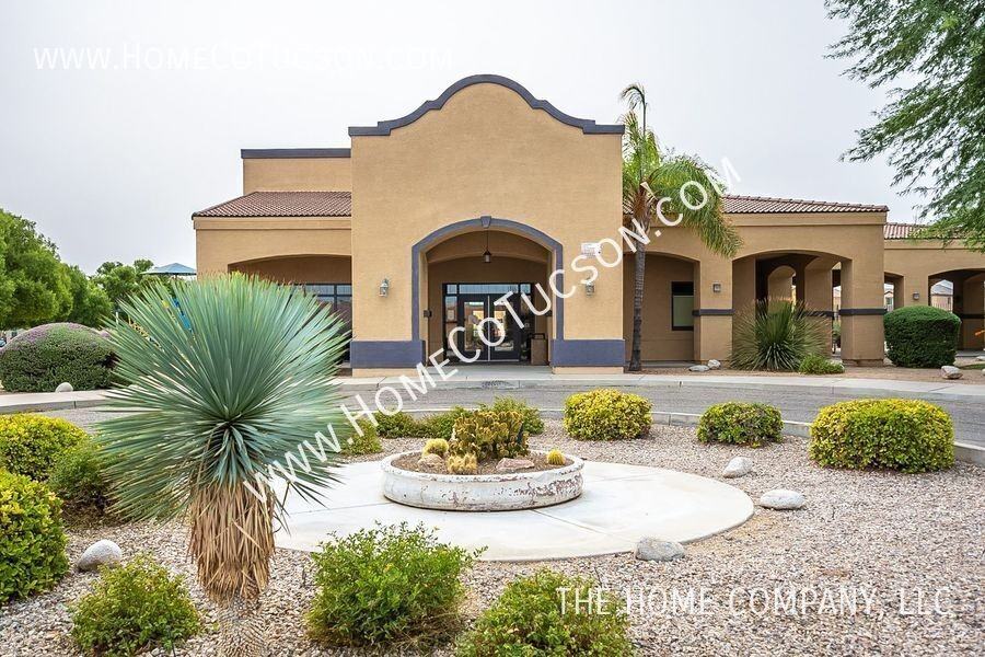 6645 E Gehrig Ln - Photo 7 of 50