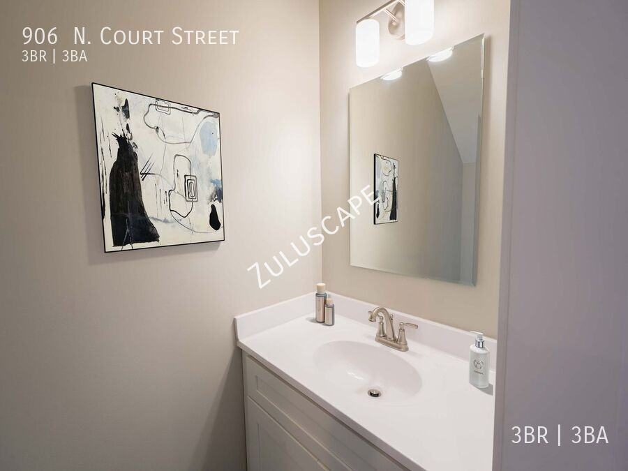 906 North Court Street - Photo 3 of 13