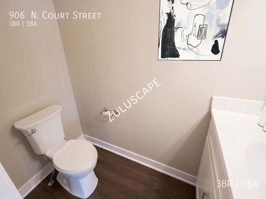 906 North Court Street - Photo 4 of 13