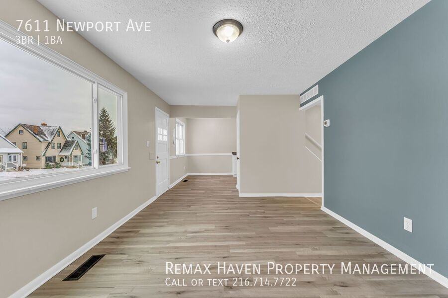 7611 Newport Avenue - Photo 3 of 22