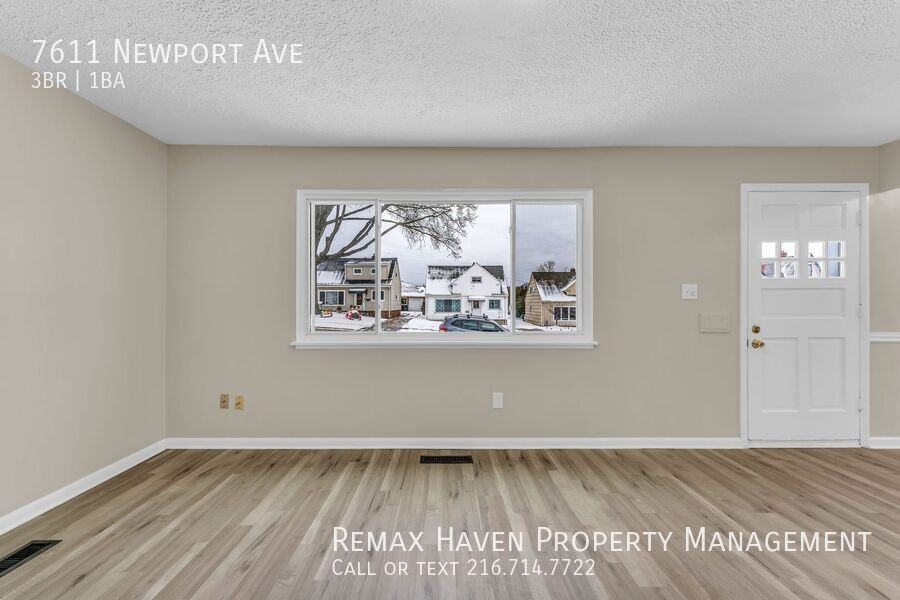 7611 Newport Avenue - Photo 4 of 22