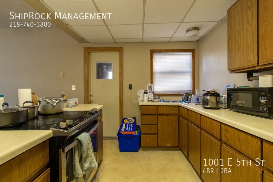 1001 East 5th Street - Photo 4 of 14