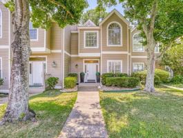 featured image of 1185 Lionsgate Lane