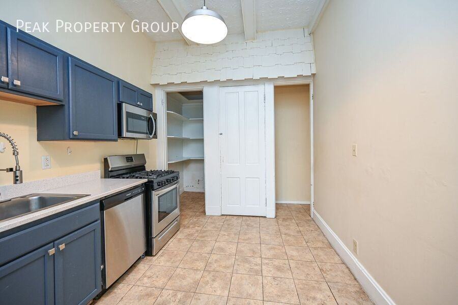 2222 Ohio Avenue #1 - Photo 4 of 12