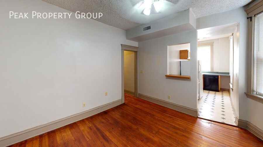 329 W Mcmillan St #3 - Photo 2 of 5