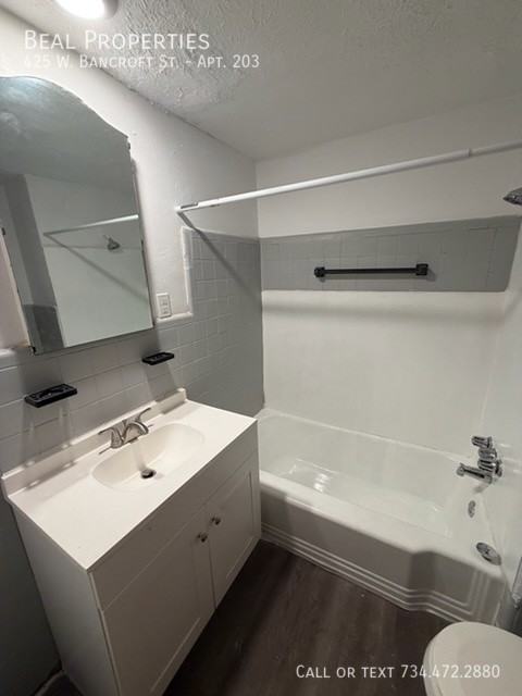 425 West Bancroft Street #203 - Photo 2 of 8