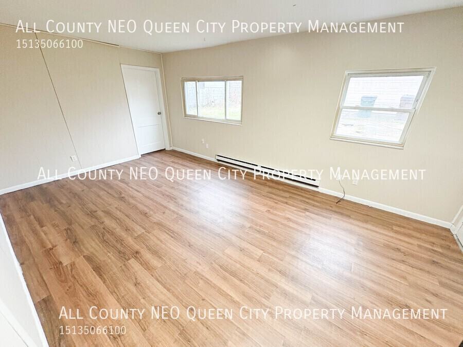 2440 Ulrich Ave - Photo 7 of 18