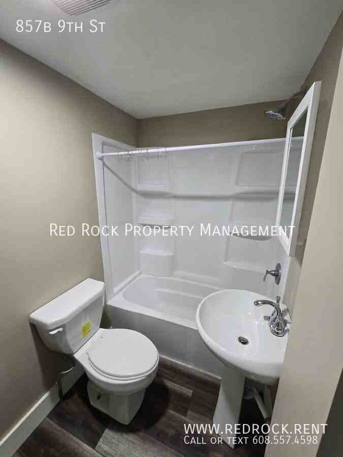 857B 9th St - Photo 2 of 8