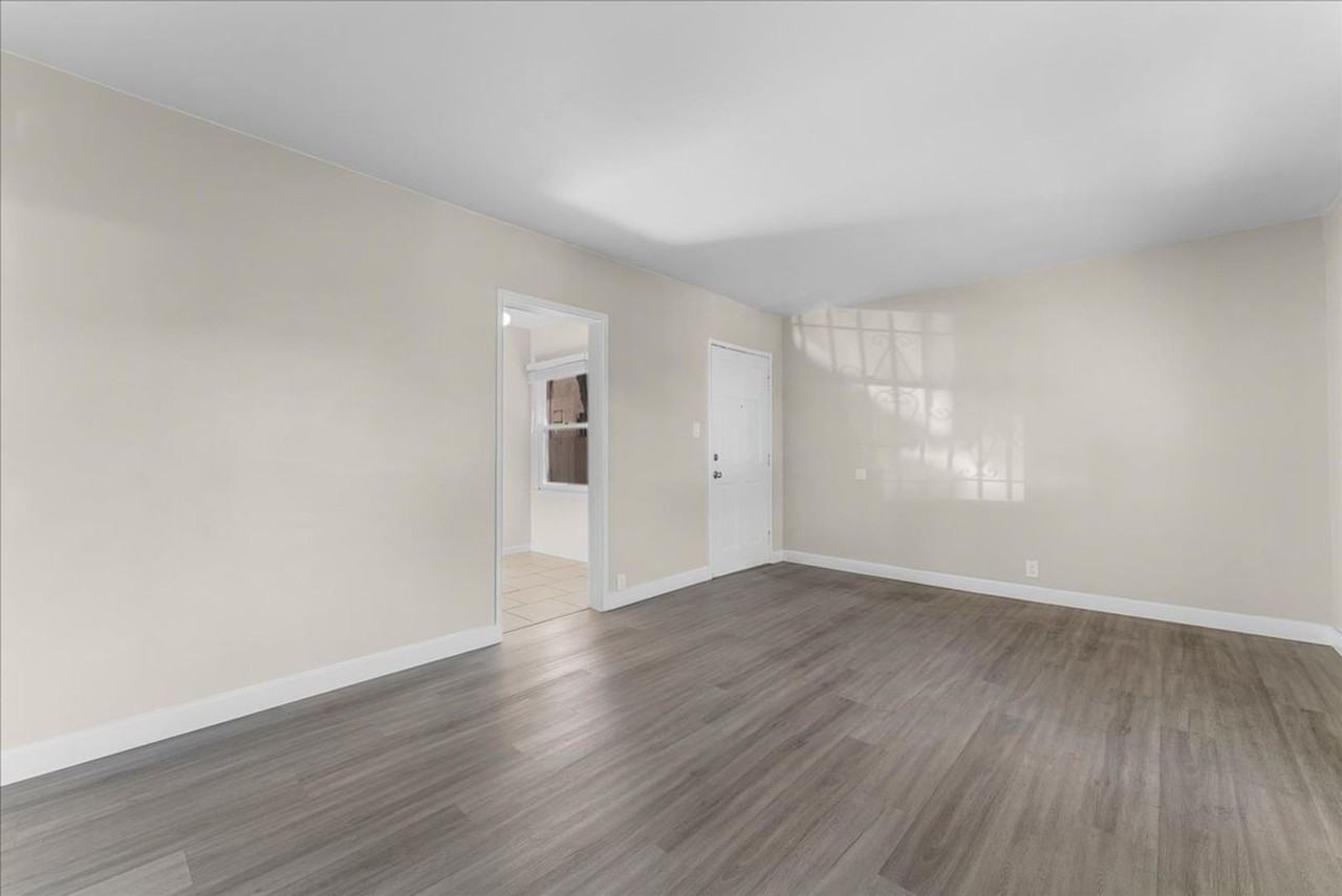 1922 Locust Avenue #01 - Photo 2 of 10