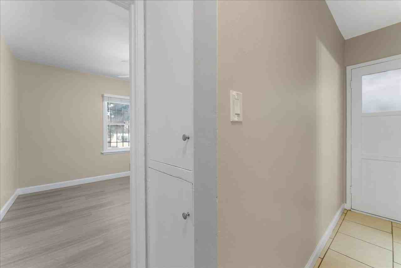 1922 Locust Avenue #01 - Photo 6 of 10