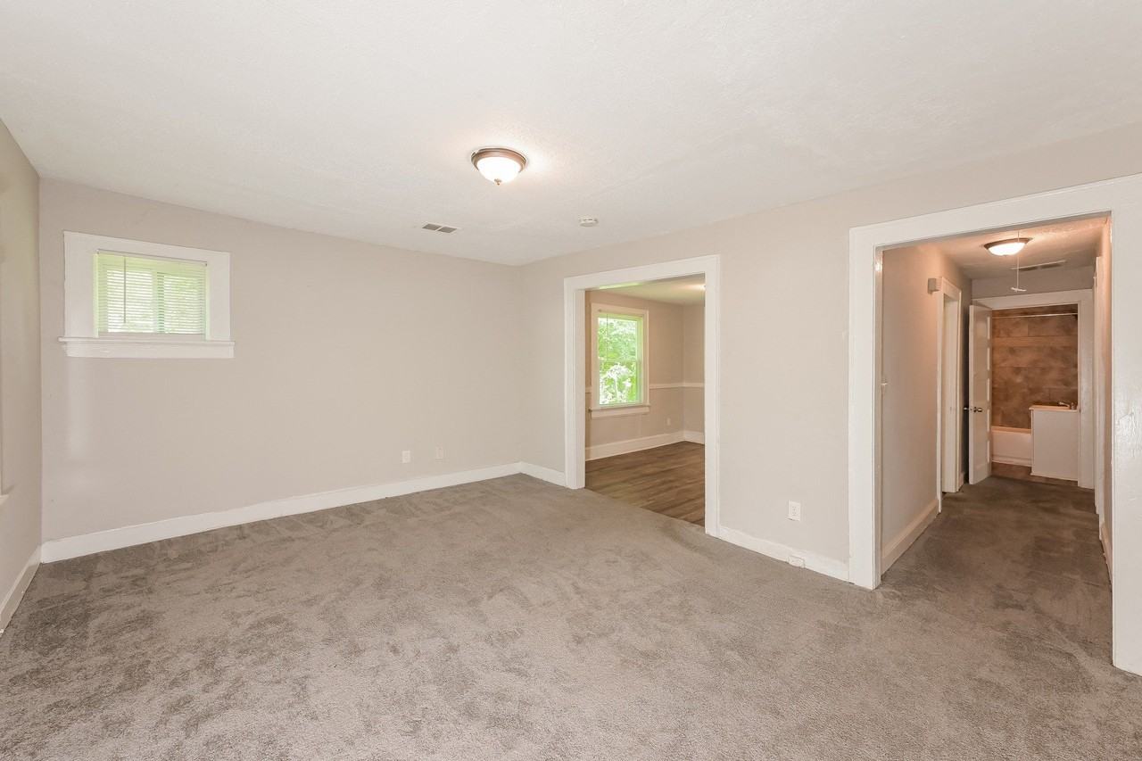 1920 Browns Mill Road Southeast - Photo 5 of 25