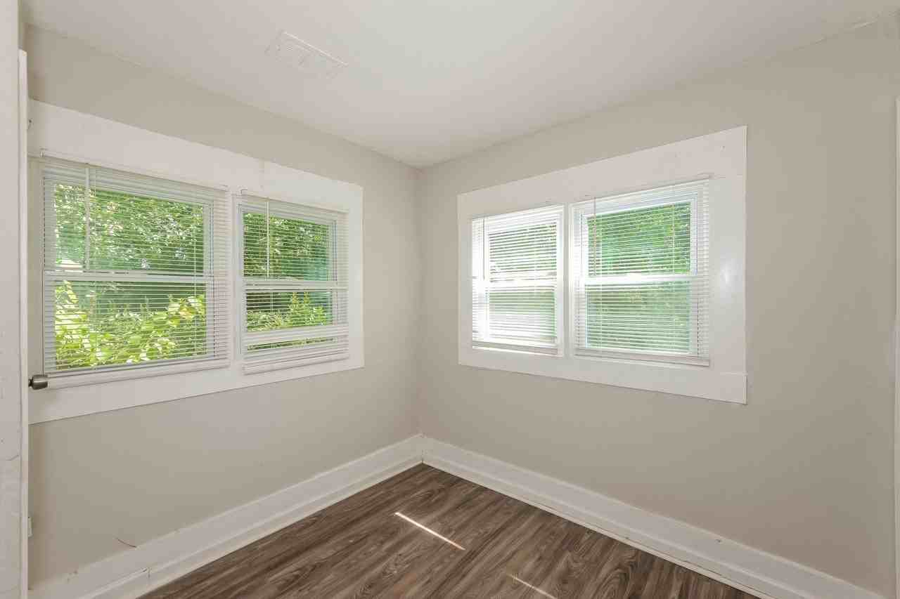 1920 Browns Mill Road Southeast - Photo 6 of 25