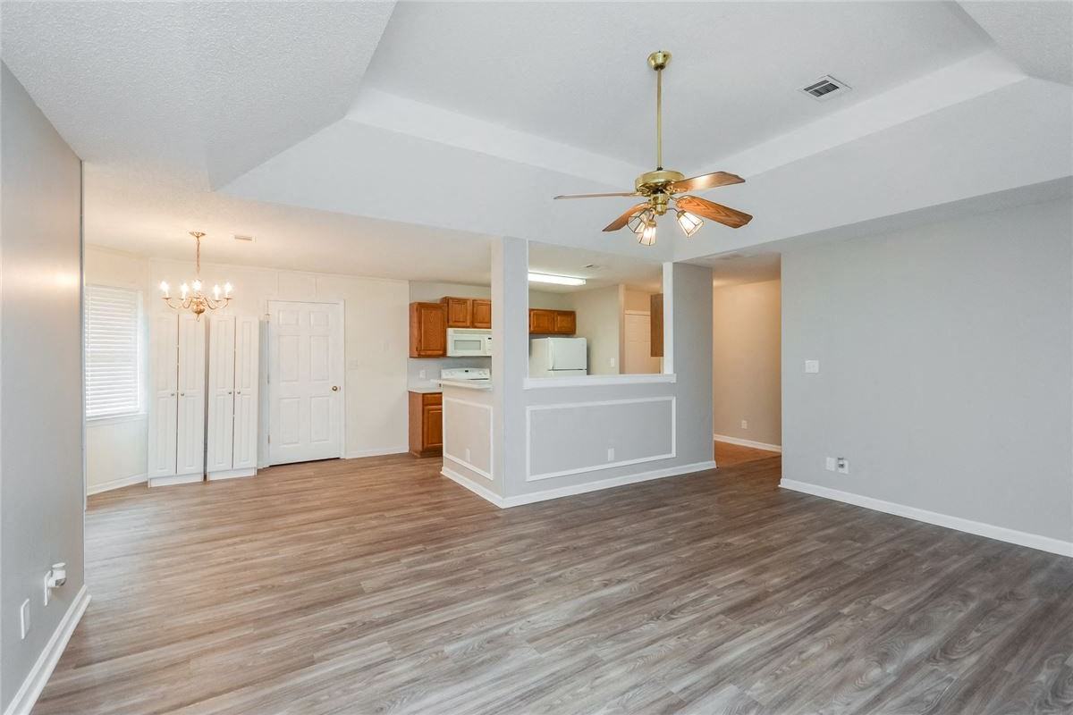 250 Helen Lane - Photo 6 of 14