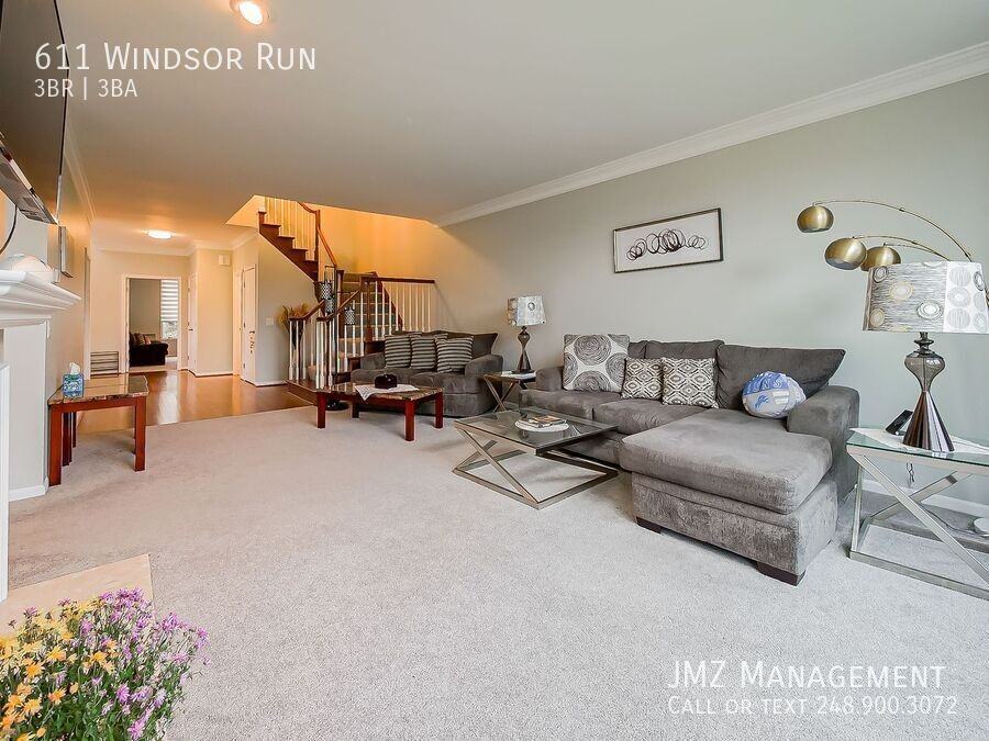 611 Windsor Run - Photo 3 of 46