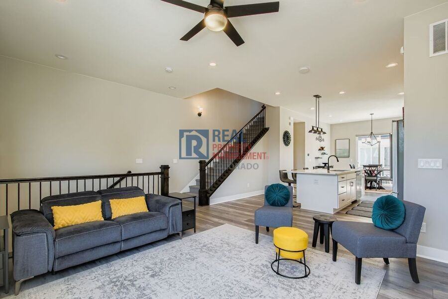 5160 Ward Rd - Photo 5 of 29