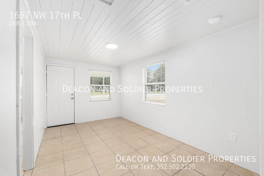 1667 Nw 17th Pl - Photo 4 of 34