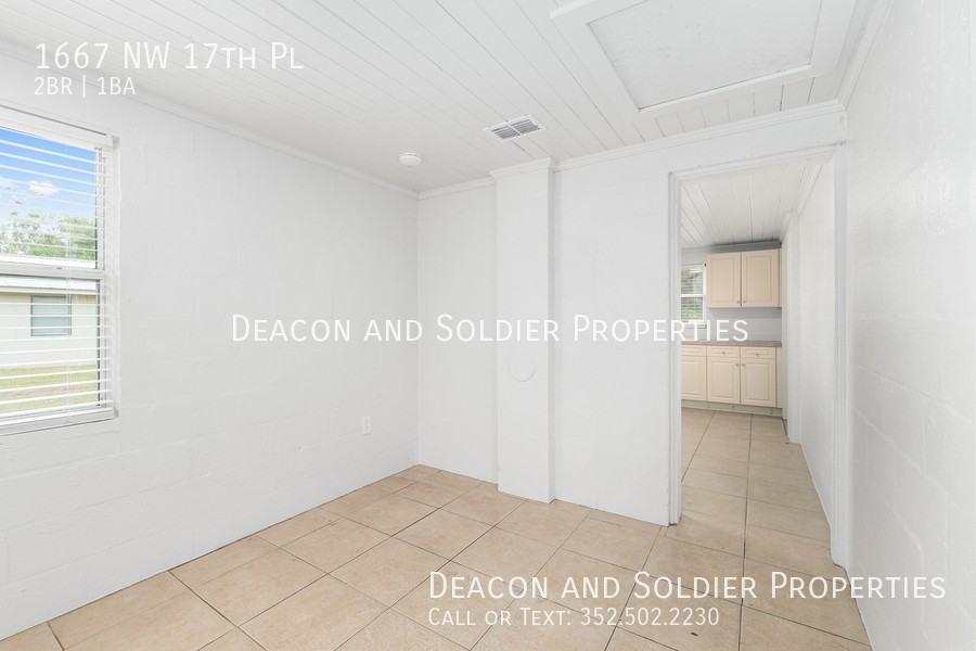 1667 Nw 17th Pl - Photo 5 of 34