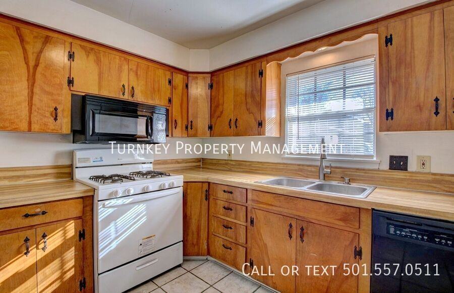 5622 B Street #B - Photo 5 of 16