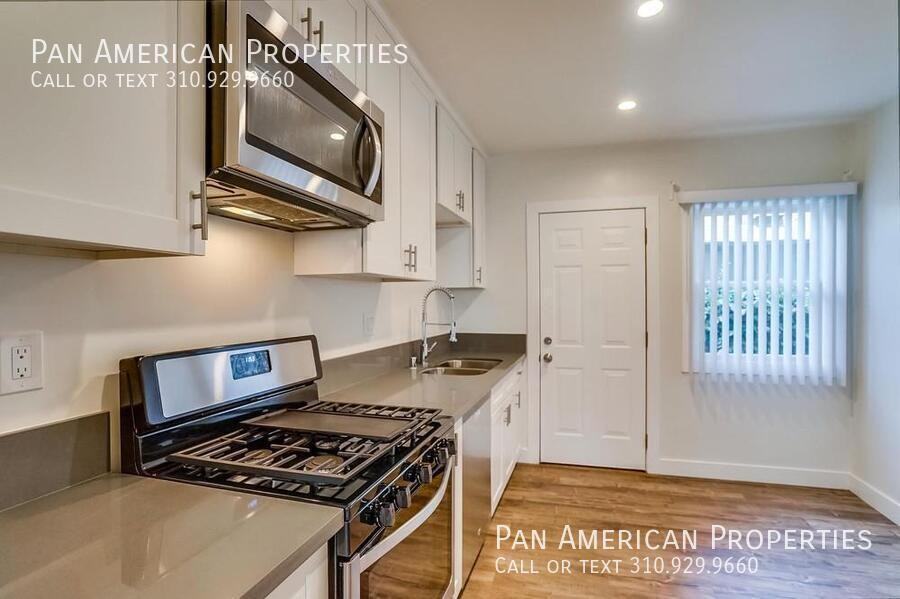 447 1/2 W 4th St #A - Photo 6 of 34