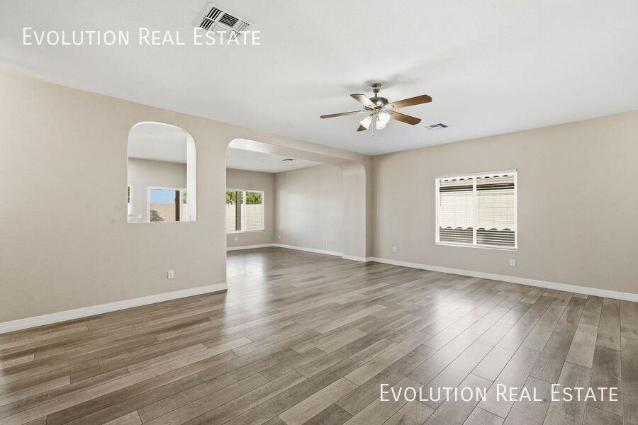 3130 South 81st Street - Photo 6 of 39