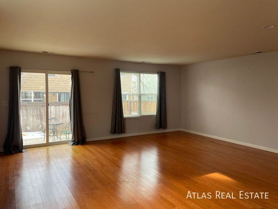 843 Mockingbird St - Photo 4 of 11