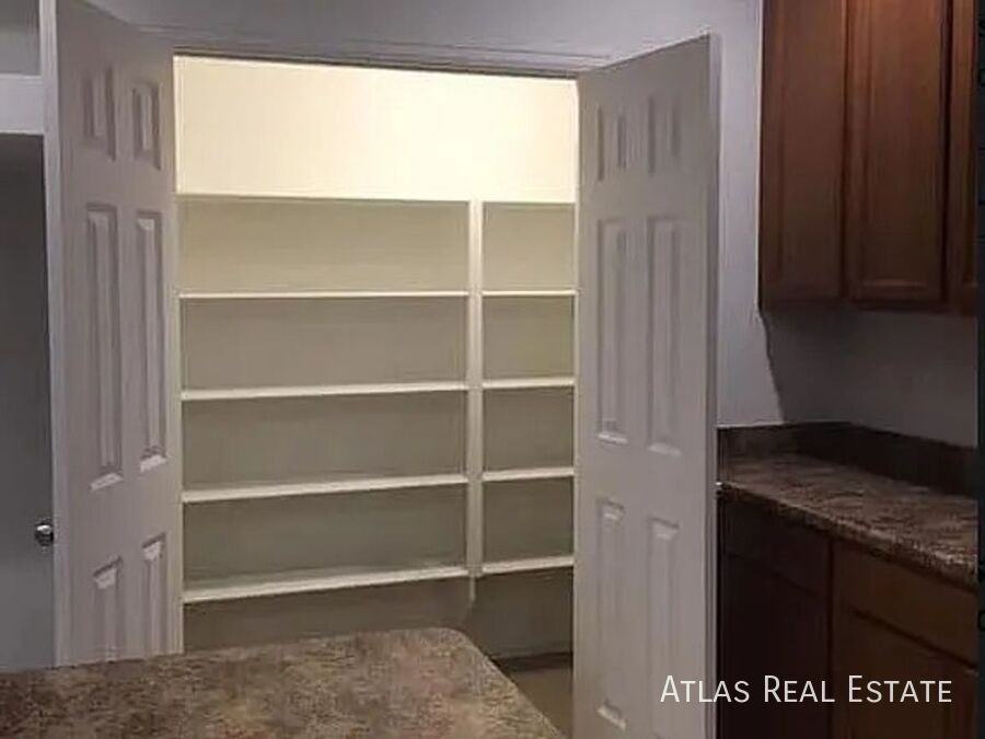 18252 East 52nd Avenue - Photo 6 of 20