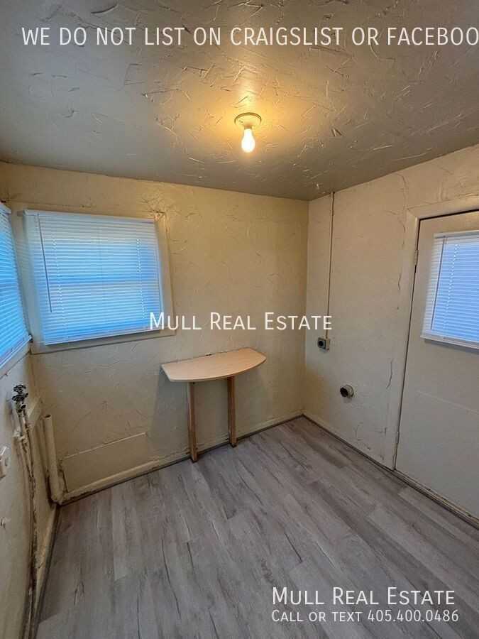 504 North Wentz Street - Photo 6 of 8