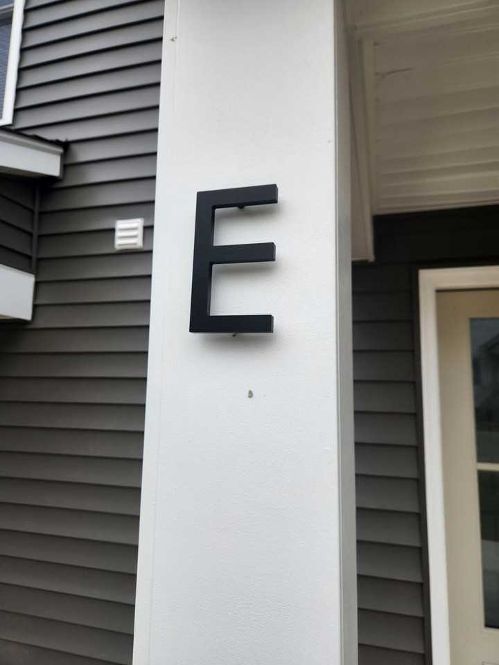 111 Dinwiddie Avenue - Photo 2 of 12