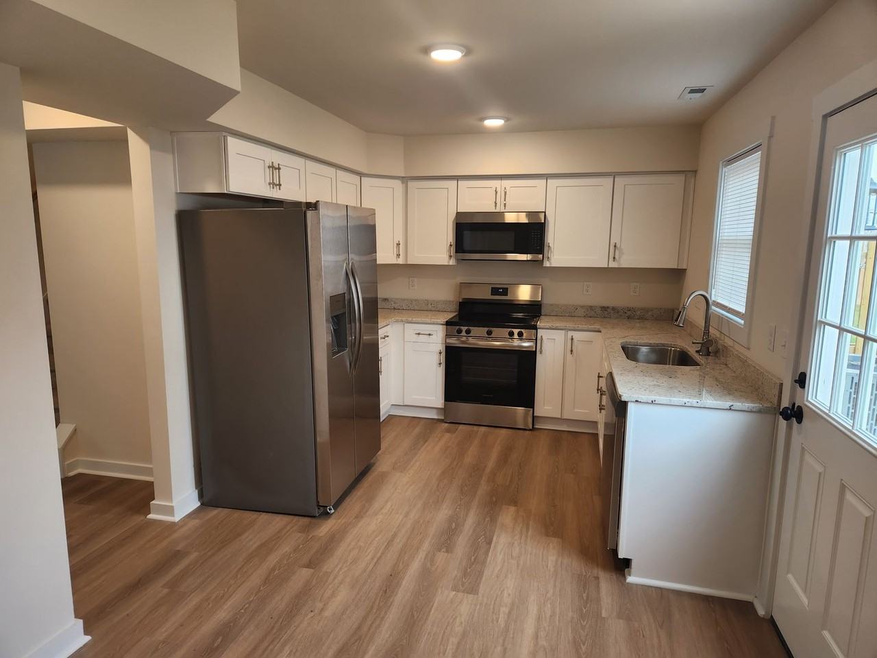 111 Dinwiddie Avenue - Photo 5 of 12