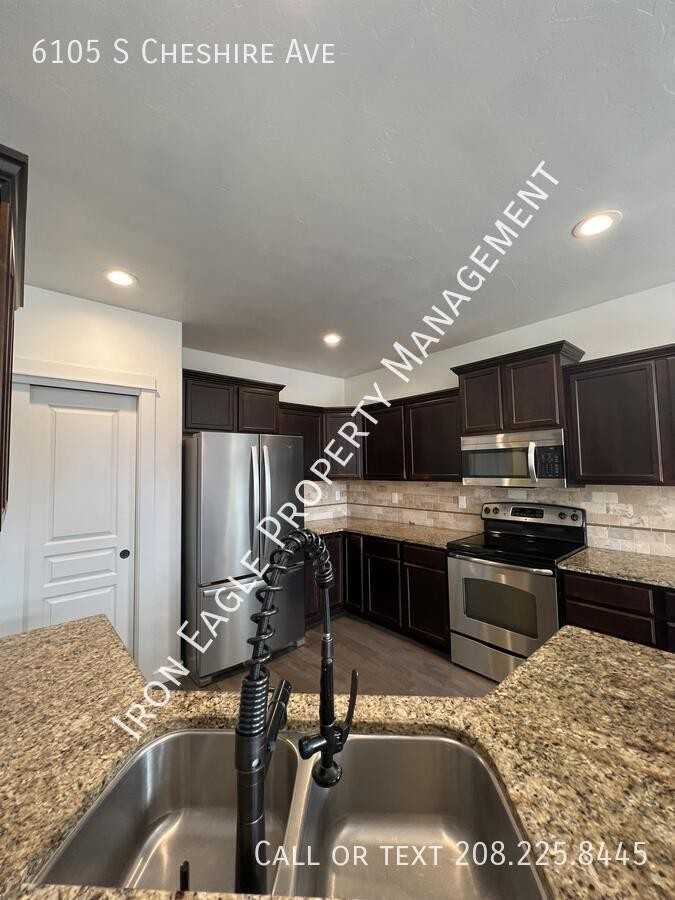 6105 South Cheshire Avenue - Photo 3 of 21