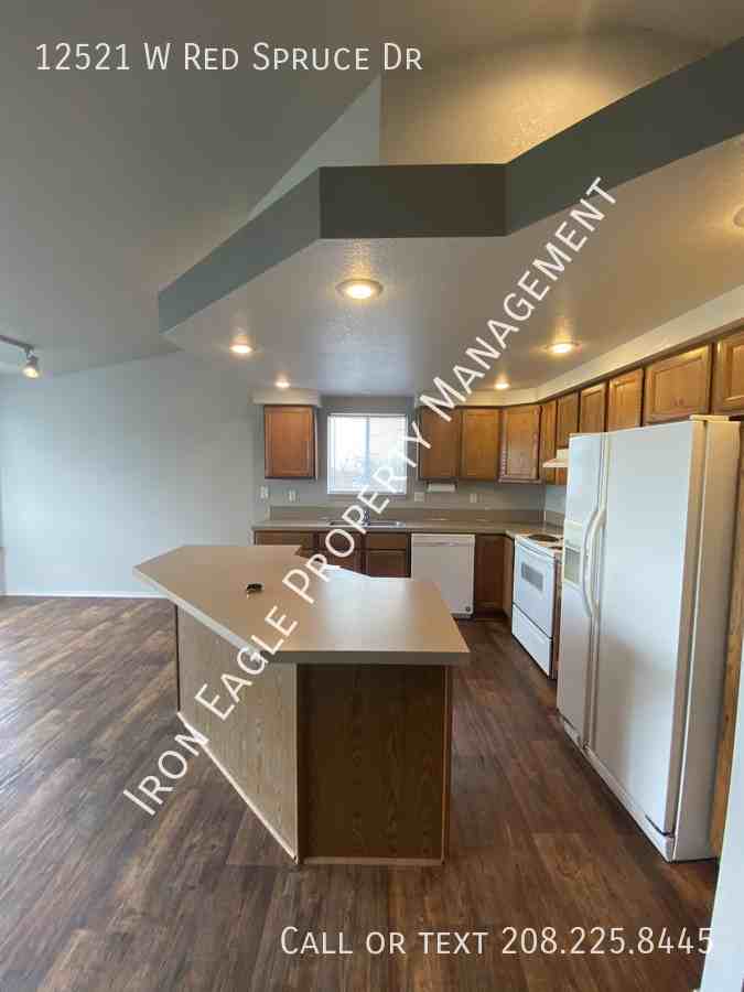 12521 West Red Spruce Drive - Photo 2 of 9