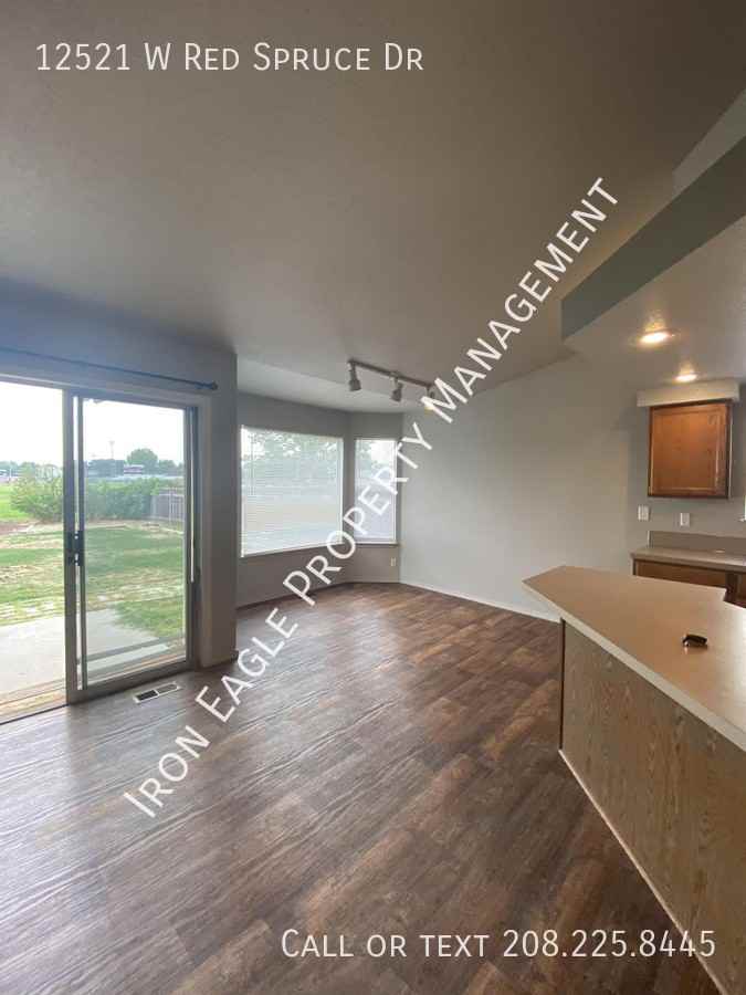 12521 West Red Spruce Drive - Photo 3 of 9