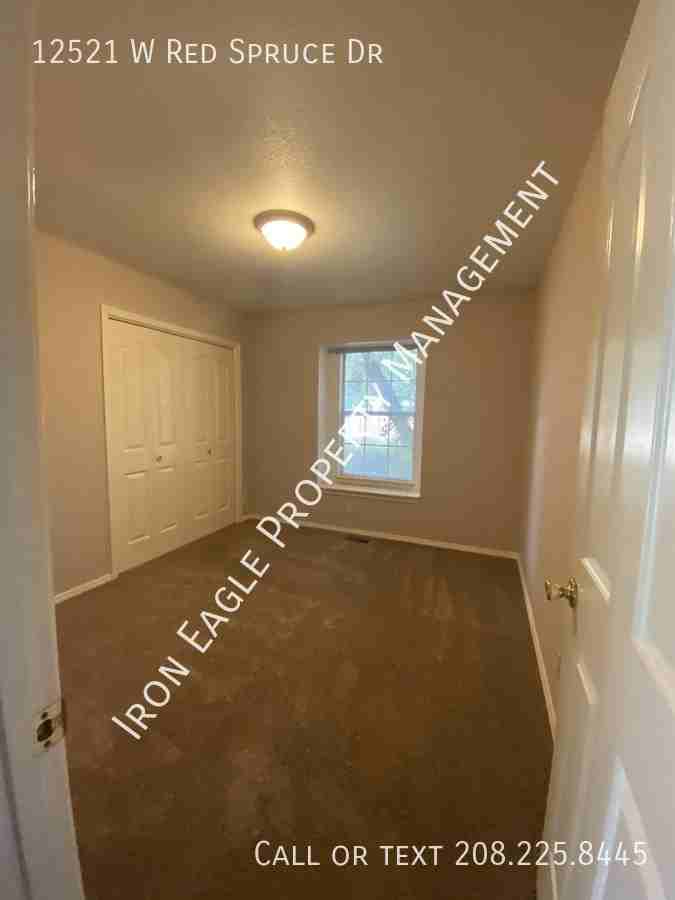 12521 West Red Spruce Drive - Photo 7 of 9