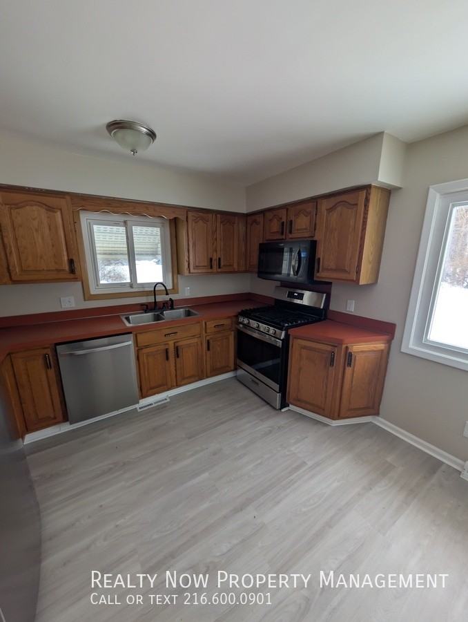 12517 Park Knoll Dr - Photo 3 of 13