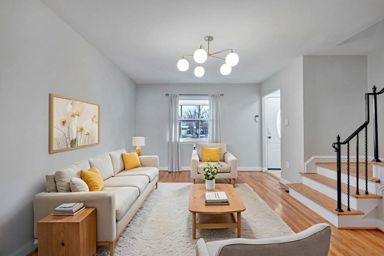 3428 Dix Street Northeast - Photo 7 of 20